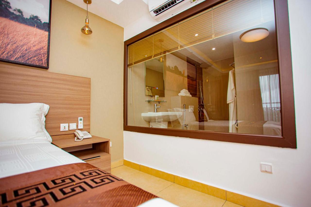 Hotel Les Vallons Abidjan Eksteriør bilde